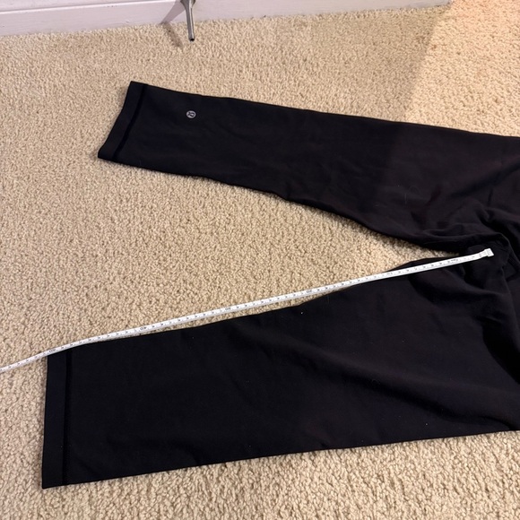 Lululemon Athletica Black Cropped Leggings with Blue Waistband - Picture 7 of 9